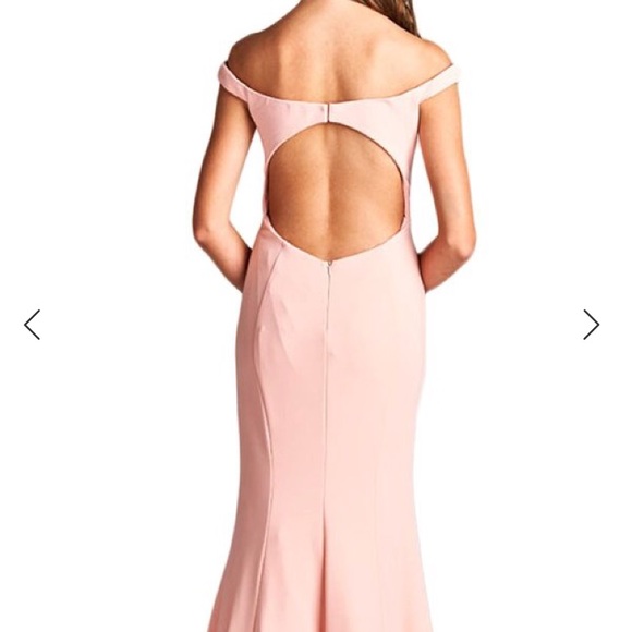 Black off the shoulder prom/ homecoming dress - Picture 7 of 7